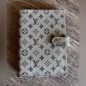 Louis Vuitton card holder / day planner